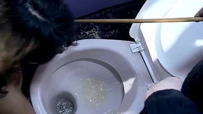 Khiêu dâm trong toilet